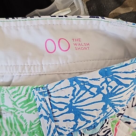 Lilly Pulitzer 00 the Walsh shorts Osterville patchwork print Blue green - Picture 8 of 10